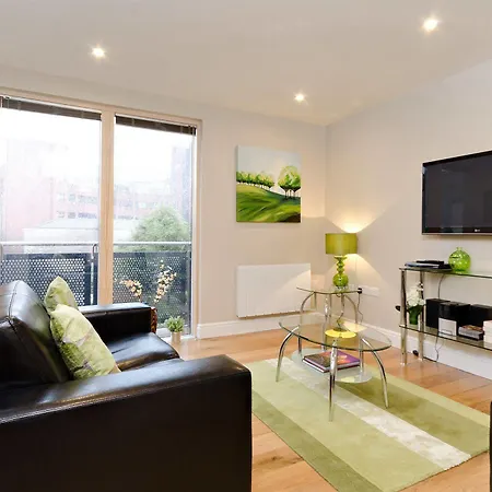 Your Cabot Mews Апартаменти *