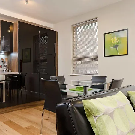 Your Cabot Mews Апартаменти